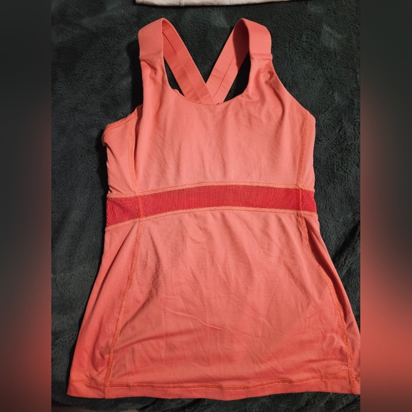 ๐ Lululemon Tank Bundle Sz 4 - Picture 2 of 5